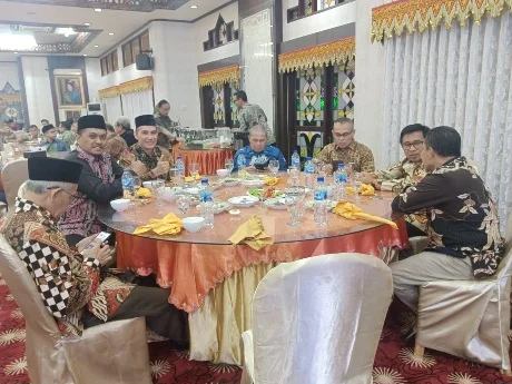 Mewakili Rektor, Direktur Pascasarjana Hadiri Pembukaan Konferensi ICONIC di Banda Aceh